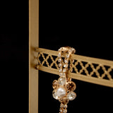 Luxury Ultra-Modern Jewelry Stand & Round Mirror